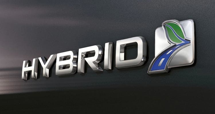 Vì sao sửa chữa xe Hybrid rất nguy hiểm?