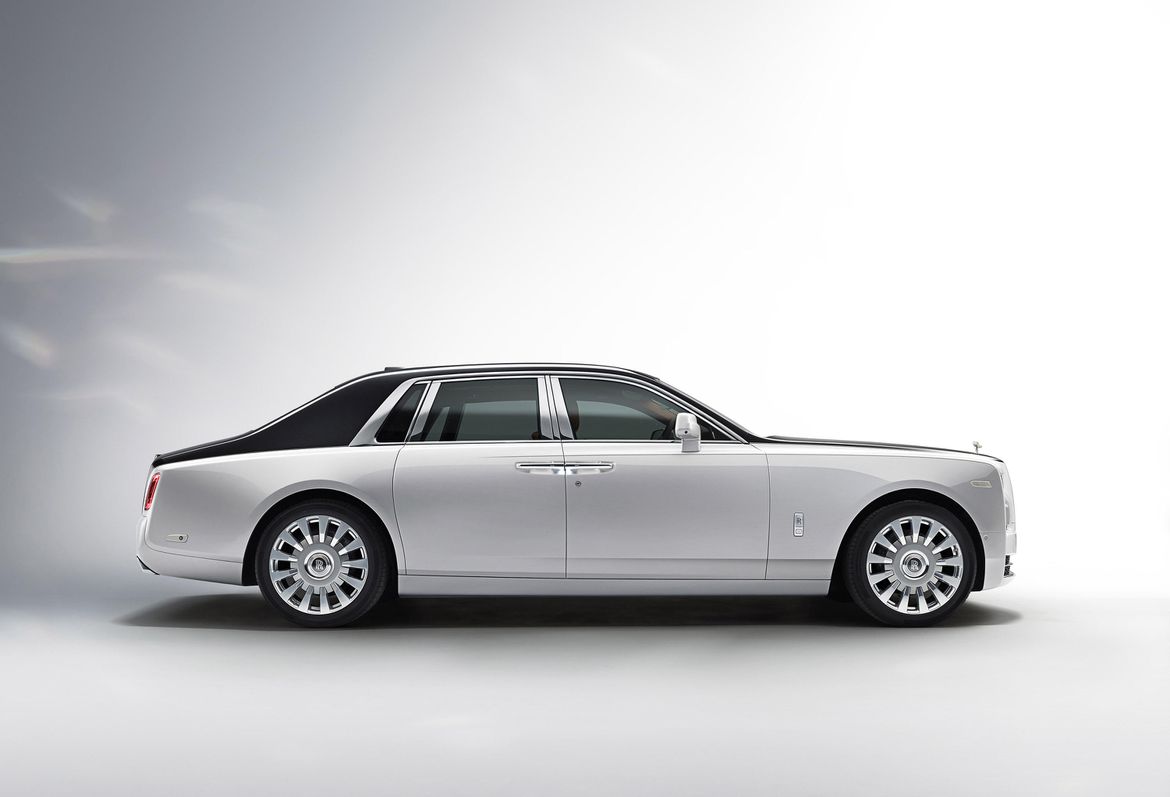 RollsRoyce Phantom Giá xe  Thông tin sản phẩm và đặt hàng