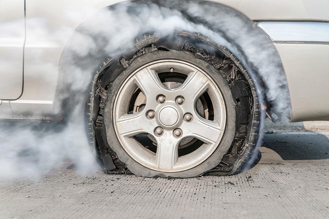 Những dấu hiệu cần phải thay lốp ô tô ngay nếu không muốn ‘thần chết’ đoạt mạng