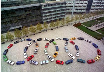 44 chiếc Audi xếp thành hình logo, kỷ niệm con số 15 triệu xe bán ra trong 40 năm, 1975-2004