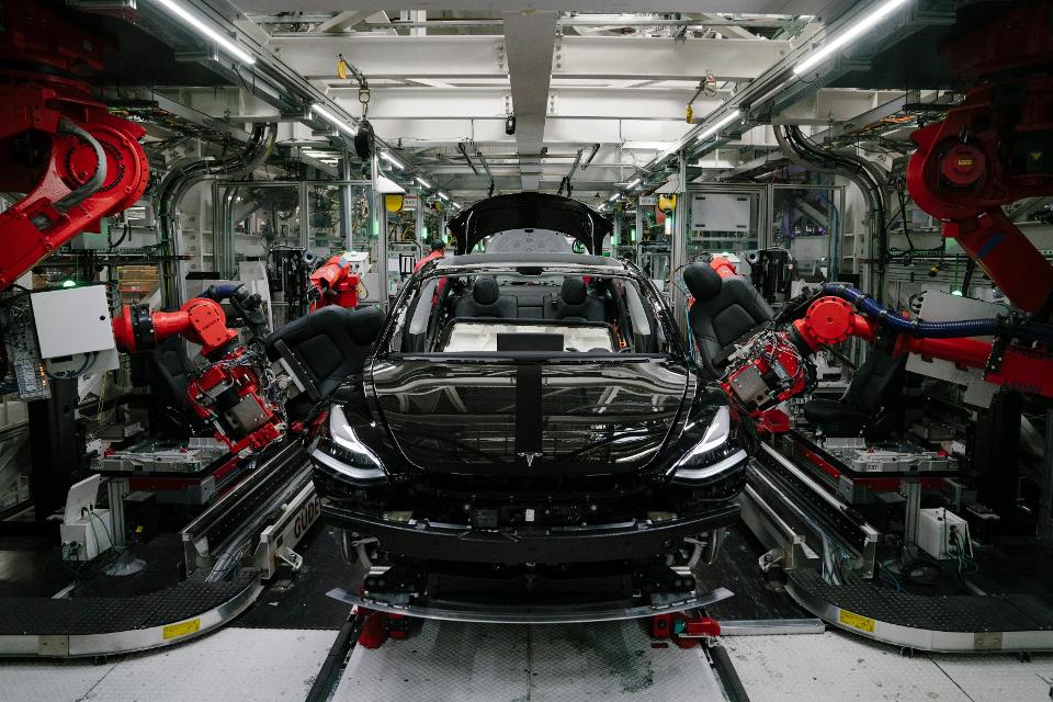 Tesla xem xét kế hoạch mở nhà máy tại Nga 