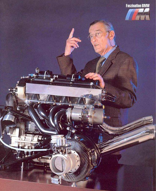Động cơ M12 nổi tiếng bên Paul Rosche