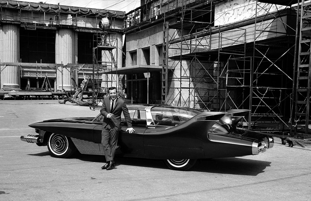 Ca sĩ người Mỹ Bobby Darin và Dream Car những năm 1960