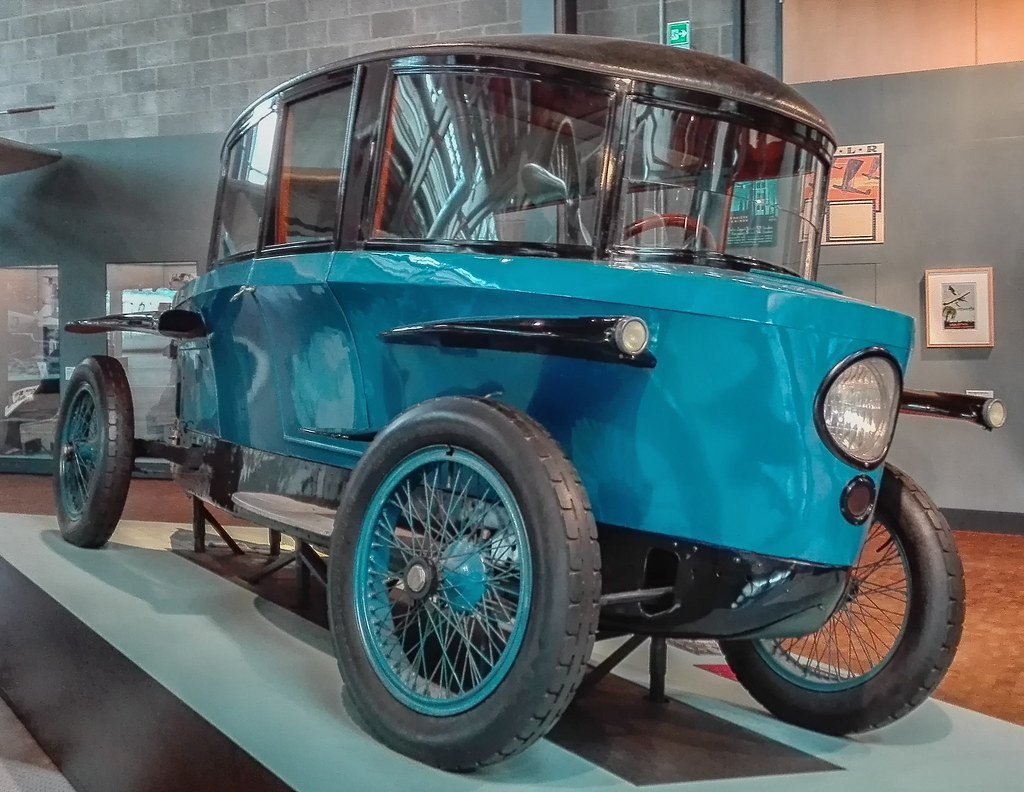 Chiếc xe đầu tiên do Eduard Rumpler thiết kế theo hướng khí động học