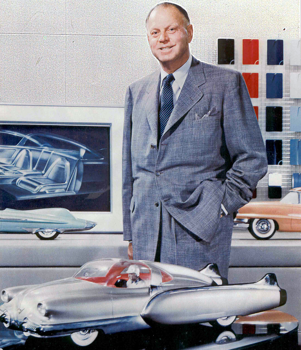 Harley J.Earl (1893 - 1969): Huyền thoại thiết kế của hãng General Motors. 