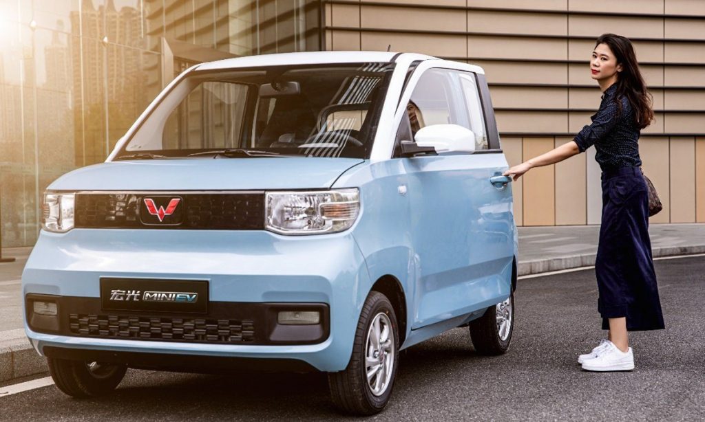 Xe điện Hong Guang MINI EV bán chạy nhất thị trường Trung Quốc năm 2020 với 400.000 chiếc. Ảnh: Wuling