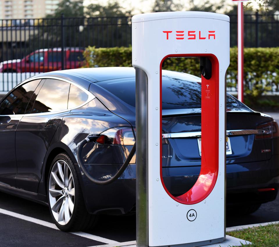 Tesla tin rằng công nghệ sạc nhanh mà hãng đang sở hữu sẽ giúp hãng bao phủ trạm sạc toàn cầu

