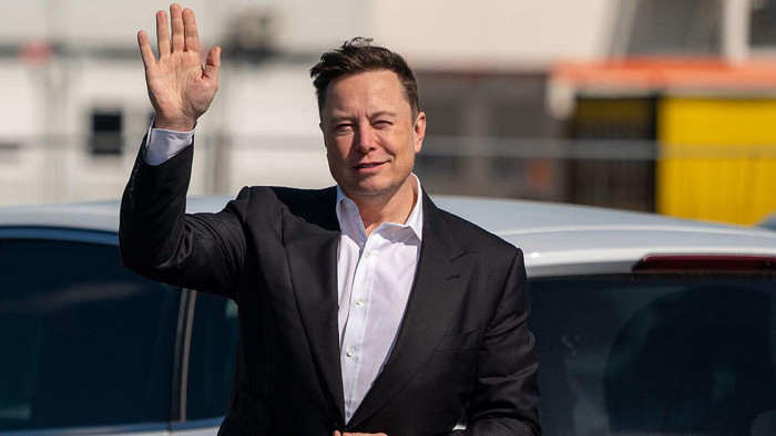 Tỷ phú Elon Musk cho biết nhà máy sản xuất ô tô điện đầu tiên của Tesla ở Nga sẽ khánh thành tại Moscow, trung tâm ngành du lịch vũ trụ Nga.