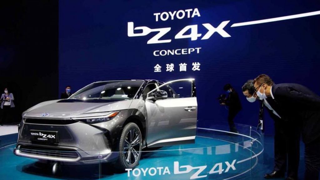 Toyota đầu tư 13,6 tỷ USD phát triển pin xe điện.