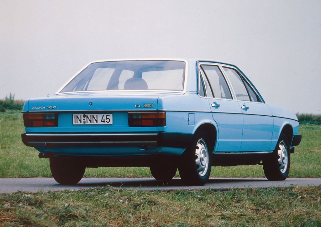 Audi 100 C1 (1973). Ảnh: alVolante.