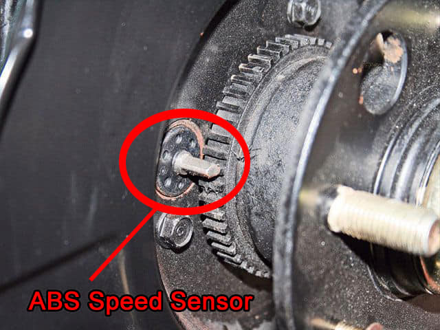 Tìm hiểu về cảm biến tốc độ bánh xe trong hệ thống phanh ABS