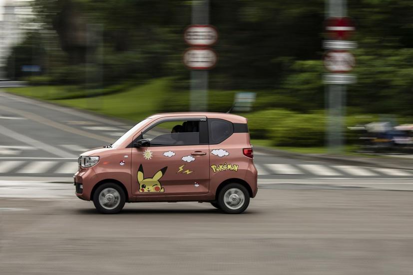 Mẫu xe điện mini của Trung Quốc gây sốt thị trường, được cho là đã về Việt Nam, dù chỉ để nghiên cứu và không bán ra, song đã gây xôn xao trong cộng đồng ô tô trong nước.