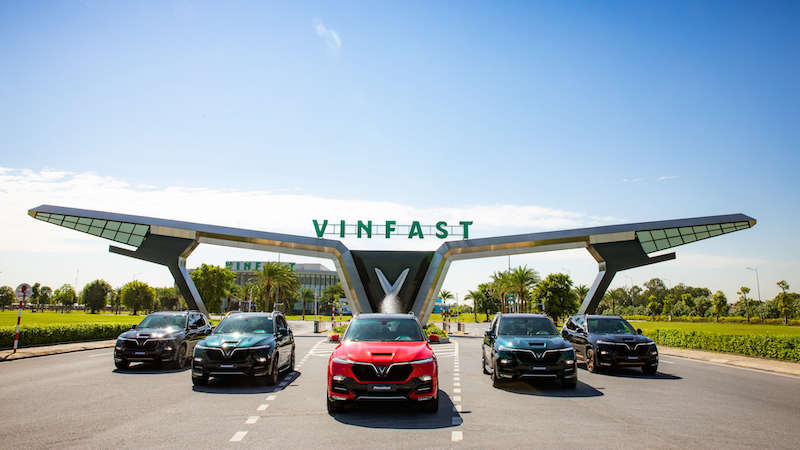 5 chiếc xe ô tô VinFast President đã được VinFast bàn giao cho Tập đoàn Phongsubthavy (Lào)