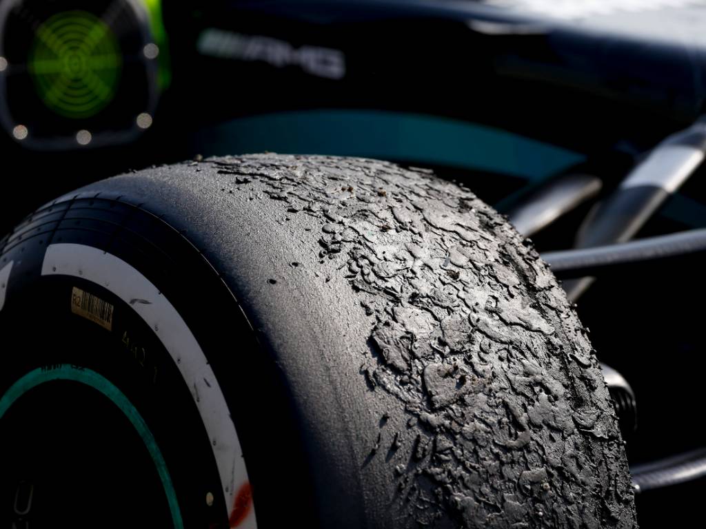 Những lốp xe đua F1 đã qua sử dụng sẽ được dùng để làm gì?