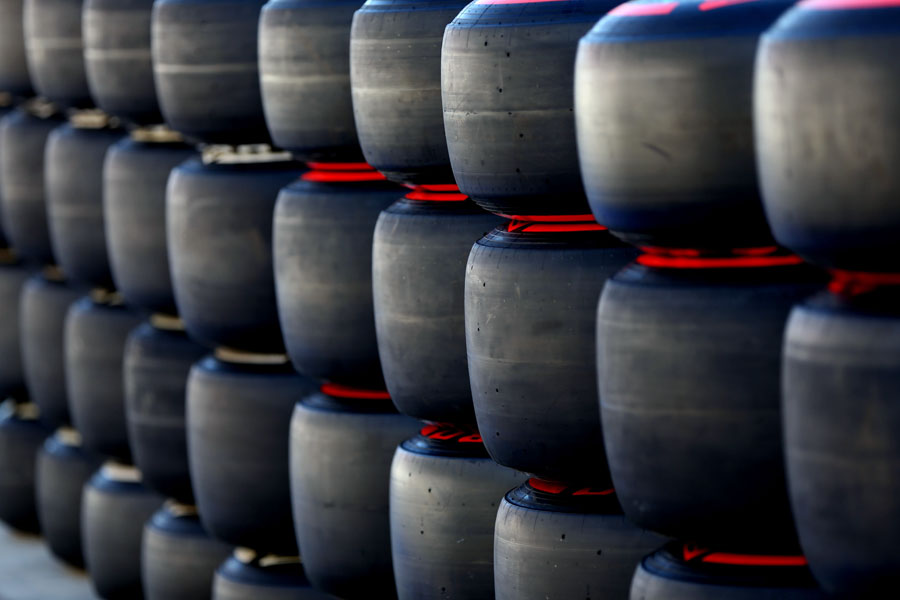 Hãng Pirelli cho biết lốp xe đua F1 của mình làm ô nhiễm môi trường trong quá trình tái chế lốp.
