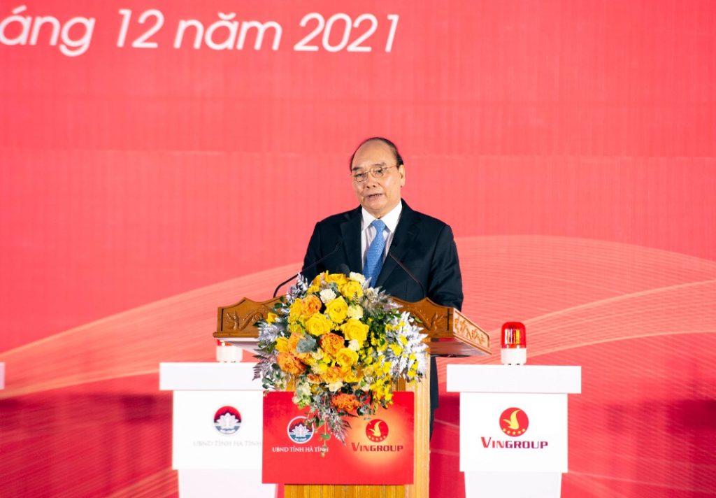 Chủ tịch nước Nguyễn Xuân Phúc phát biểu tại buổi lễ khởi công dự án Nhà máy Sản xuất Pin VinES.