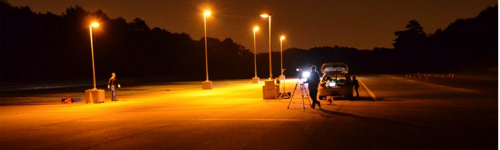 Thử nghiệm hệ thống phanh an toàn AEB trên đường vào ban đêm