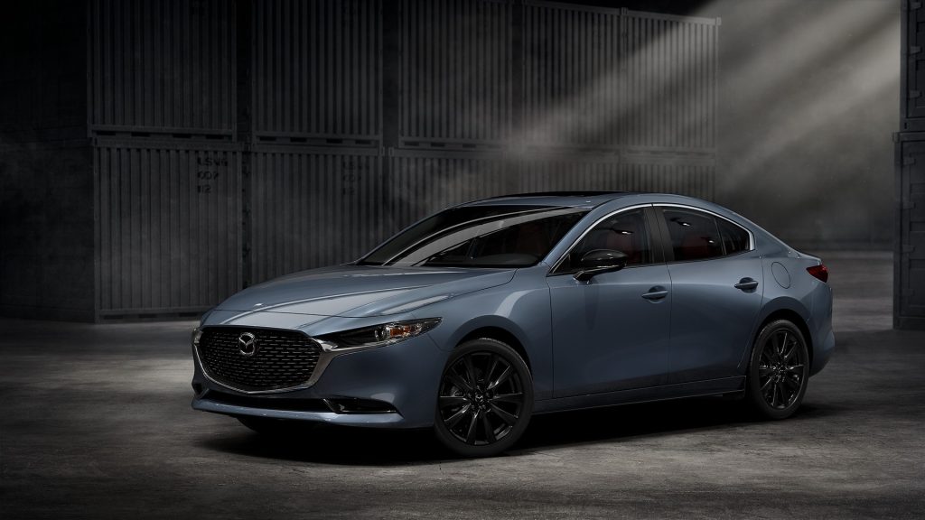 Mazda luôn lặp lại kiểu dáng giống nhau với từng dòng xe.