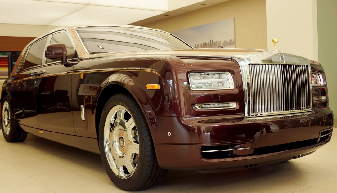 Ra mắt RollsRoyce Phantom thế hệ thứ VIII Khẳng định đẳng cấp siêu xe êm  ái nhất thế giới