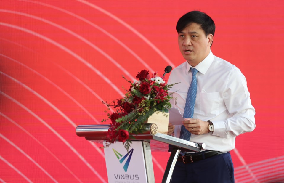 Ông Lê Hòa Bình, Phó Chủ tịch Thường trực UBND thành phố Hồ Chí Minh phát biểu chỉ đạo tại lễ khai trương.