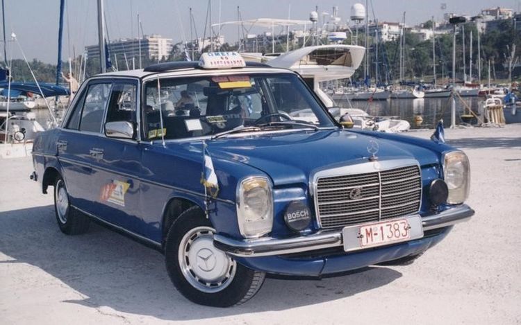 Mercedes-Benz 240D đời 1976 của Gregorios Sachinidis.