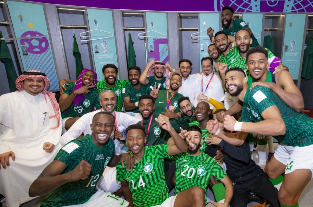 Đội tuyển Ả Rập Xê Út ăn mừng chiến thắng 2-1 trước Argentina tại bảng C World Cup 2022. 