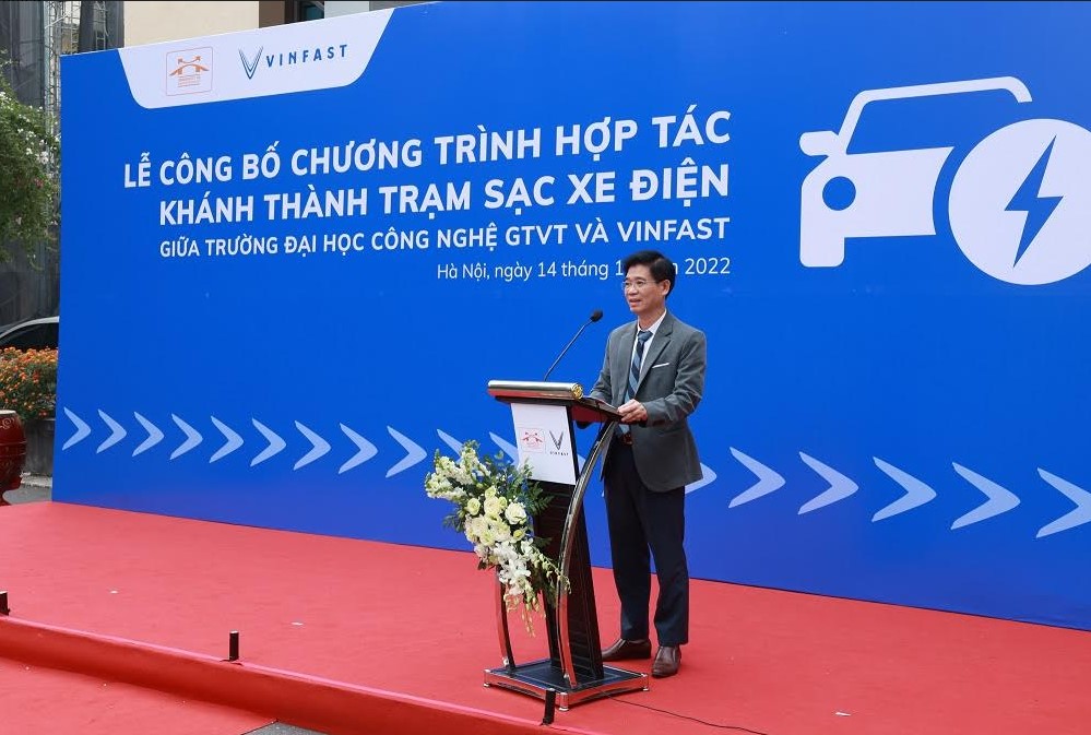 TS Nguyễn Mạnh Hùng - Phó Hiệu trưởng Trường ĐH Công nghệ GTVT phát biểu tại sự kiện.