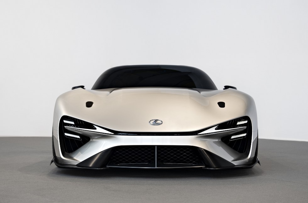 Lexus xác nhận đang phát triển hộp số sàn trên các mẫu ôtô điện của họ trong tương lai. Ảnh: Lexus.
