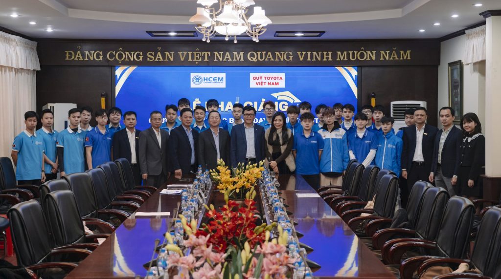  Lễ khai giảng Khóa 5 của Chương trình Học bổng dạy nghề Toyota Việt Nam