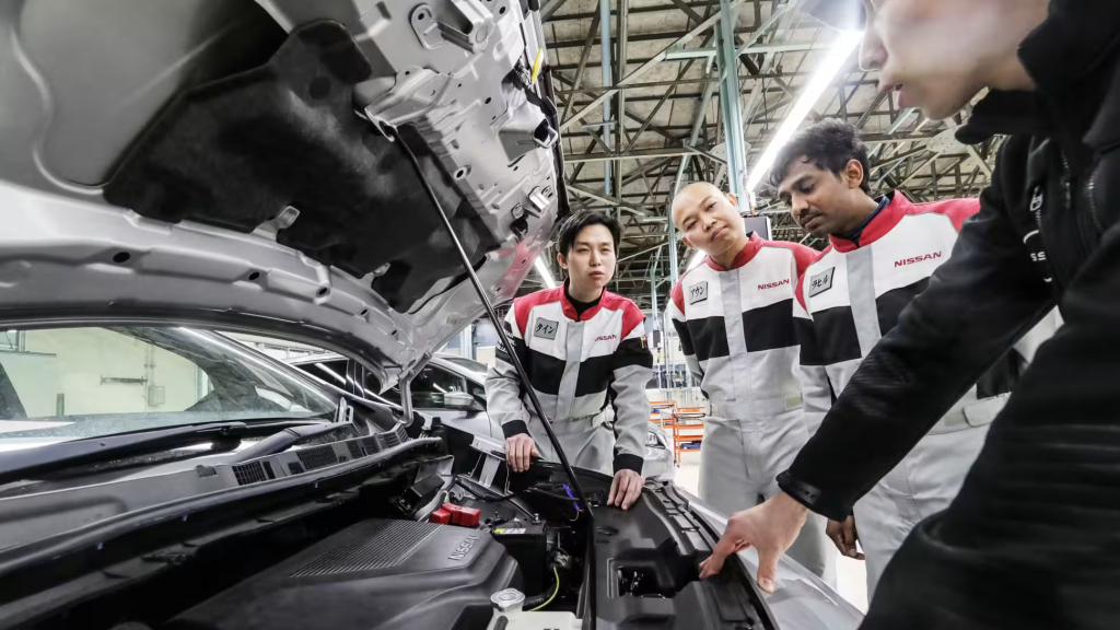Ngành ô tô Nhật Bản thu hút ngày càng nhiều thợ cơ khí từ nước ngoài